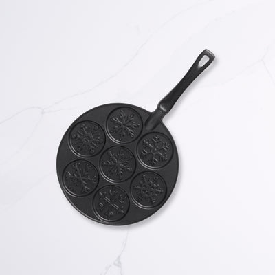 Falling Snowflakes Pancake Pan