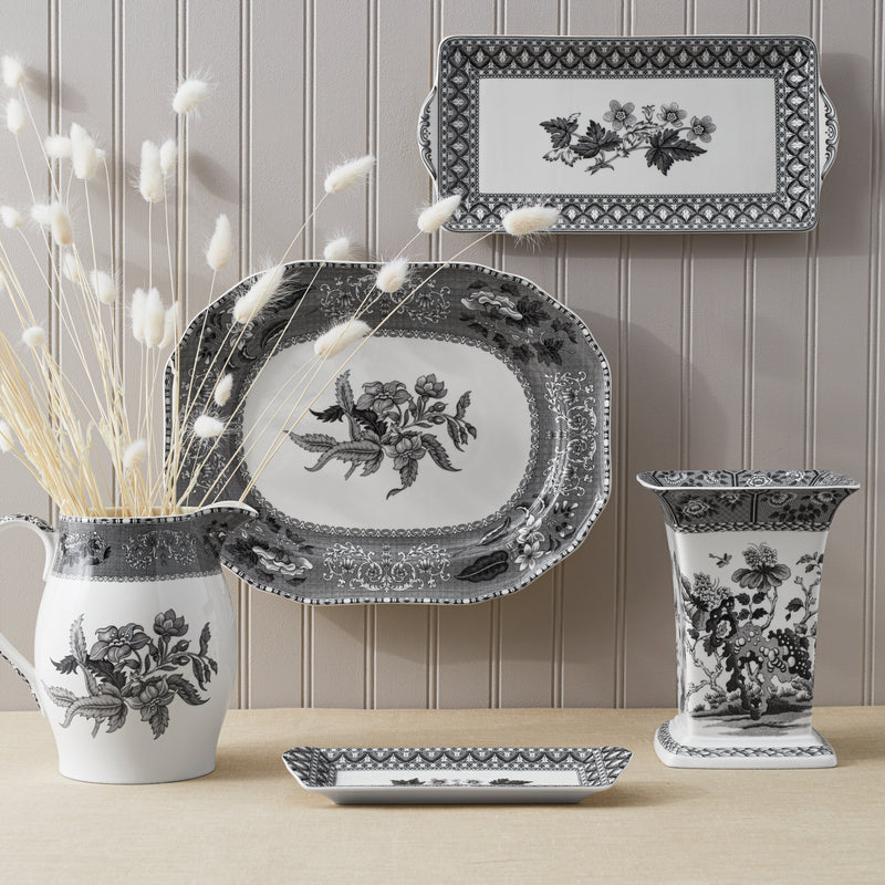 Geranium Sandwich Tray, 12”